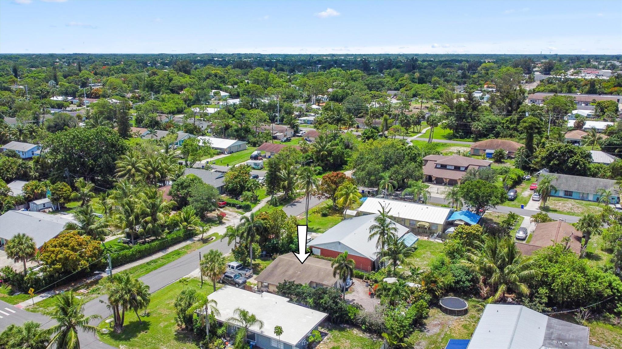 Homes for sale in Stuart, FL | 3044 Se Camino Avenue, Stuart, FL 34997 | MLS# R11095727