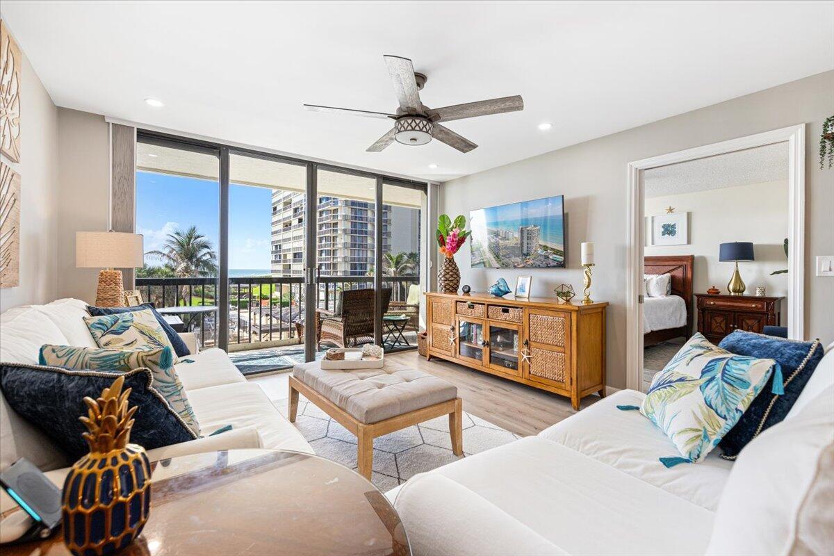 Islandia II Condominium