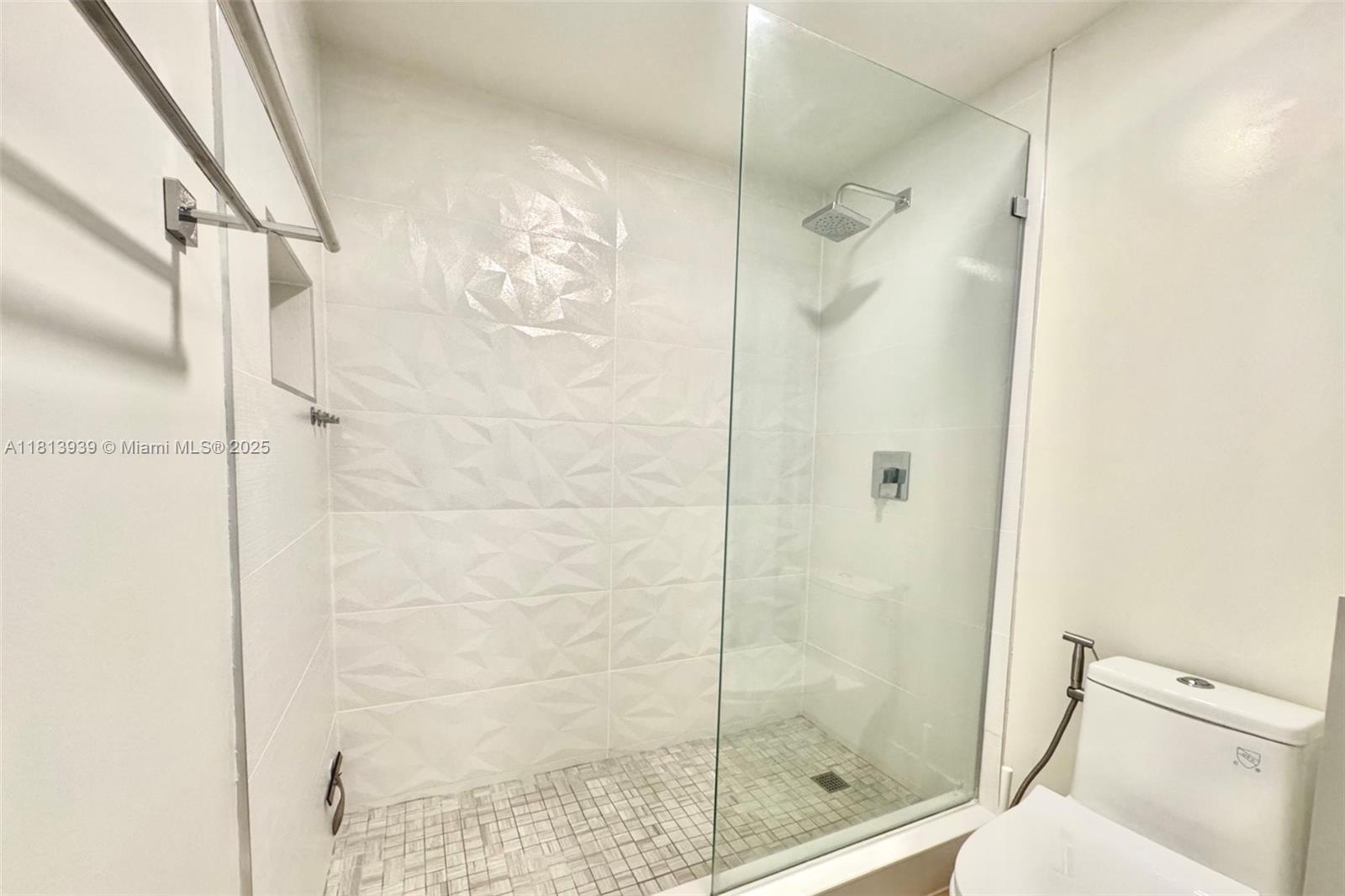 690 SW 1st Ct #1006, Miami FL 33130