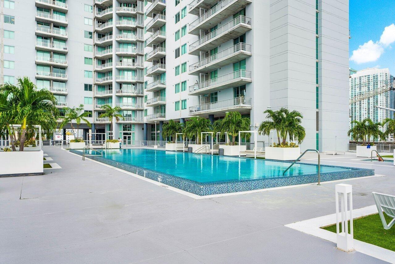 690 SW 1st Ct #1006, Miami FL 33130