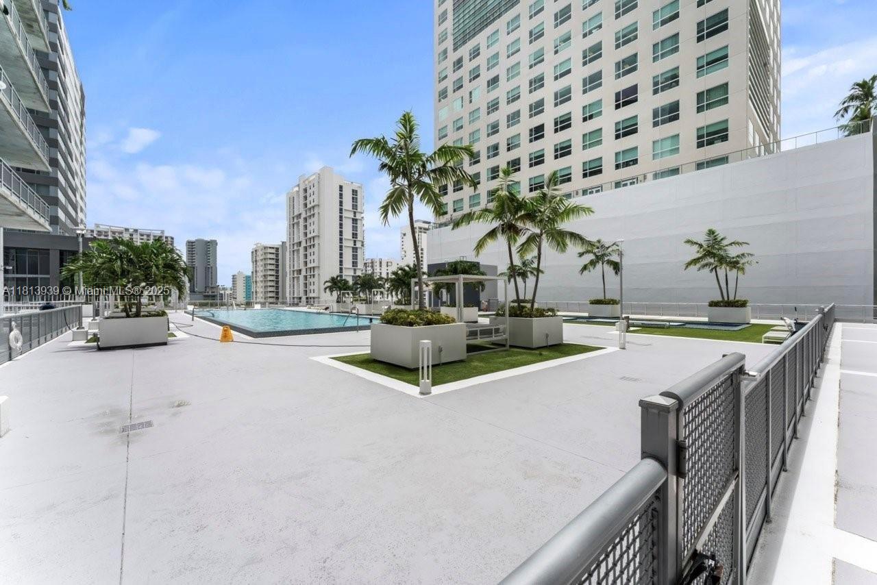 690 SW 1st Ct #1006, Miami FL 33130