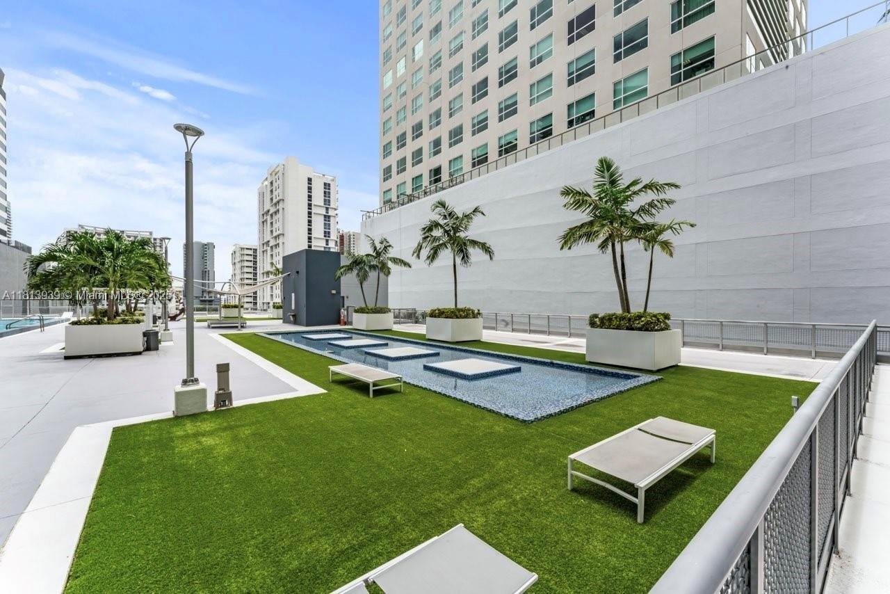 690 SW 1st Ct #1006, Miami FL 33130