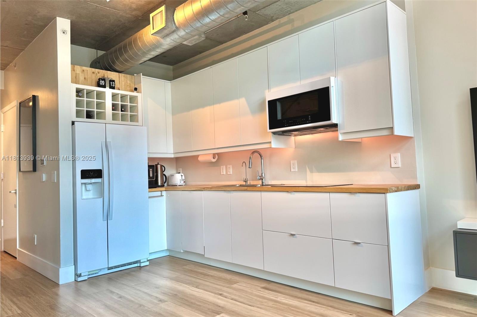 690 SW 1st Ct #1006, Miami FL 33130