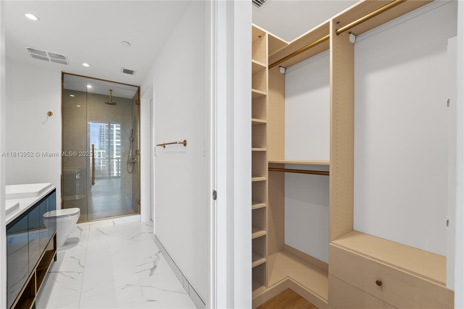 2678 Tigertail Ave #909, Miami FL 33133