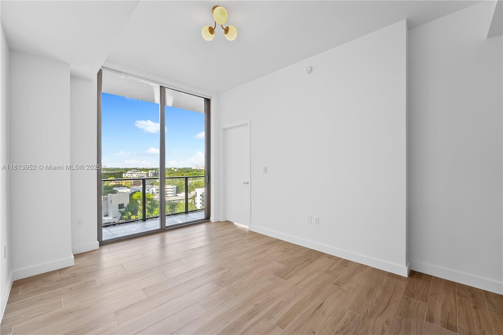 2678 Tigertail Ave #909, Miami FL 33133