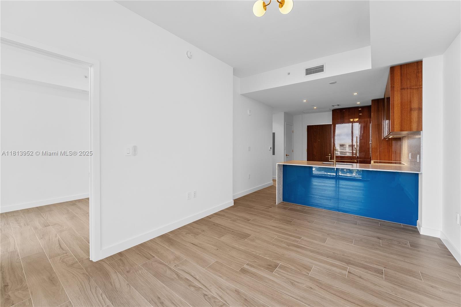 2678 Tigertail Ave #909, Miami FL 33133