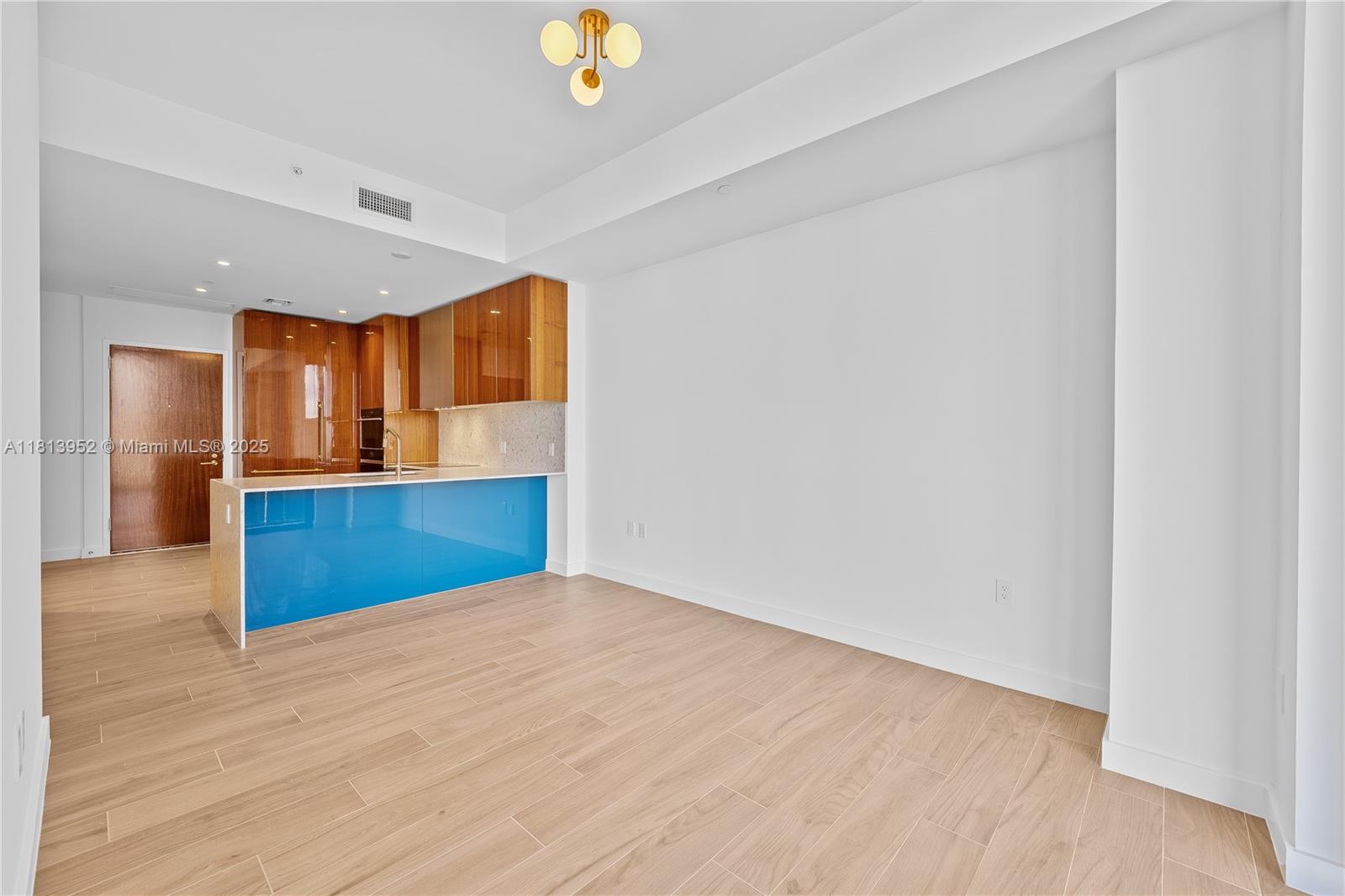 2678 Tigertail Ave #909, Miami FL 33133