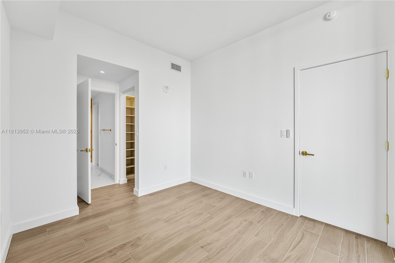2678 Tigertail Ave #909, Miami FL 33133