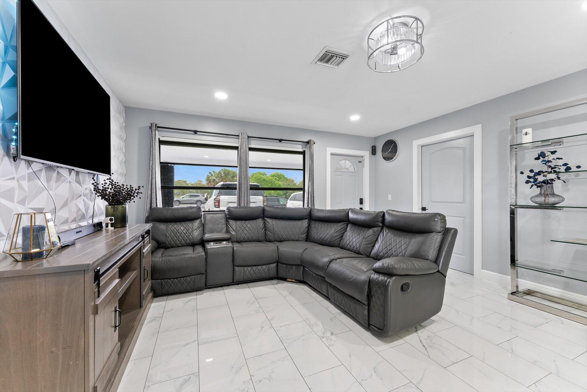 Homes for sale in West Palm Beach, FL | 4501 N Australian Avenue, West Palm Beach, FL 33407 | MLS# R11095907