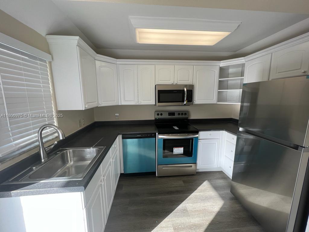 Homes for sale in Fort Pierce, FL | 617 Ixoria Ave #18, Fort Pierce, FL 34982 | MLS# A11806975