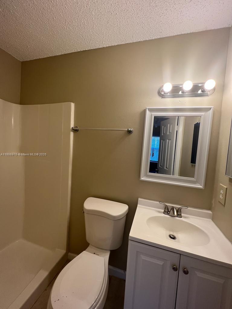 Homes for sale in Fort Pierce, FL | 617 Ixoria Ave #18, Fort Pierce, FL 34982 | MLS# A11806975