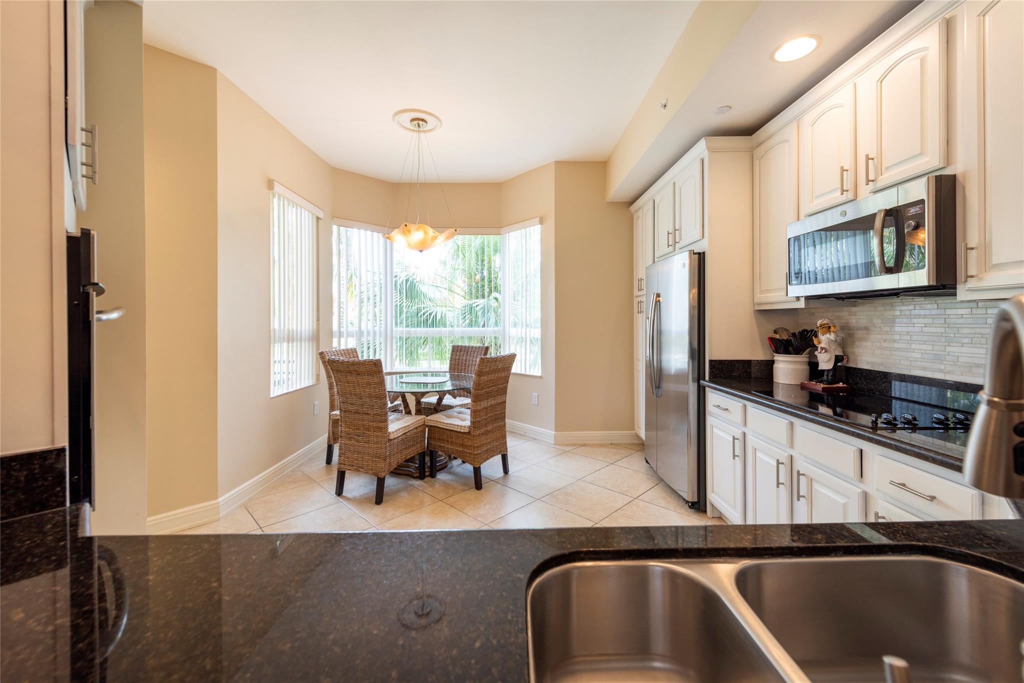 Homes for sale in Weston, FL | 16135 Emerald Estates Dr #272, Weston, FL 33331 | MLS# F10507055