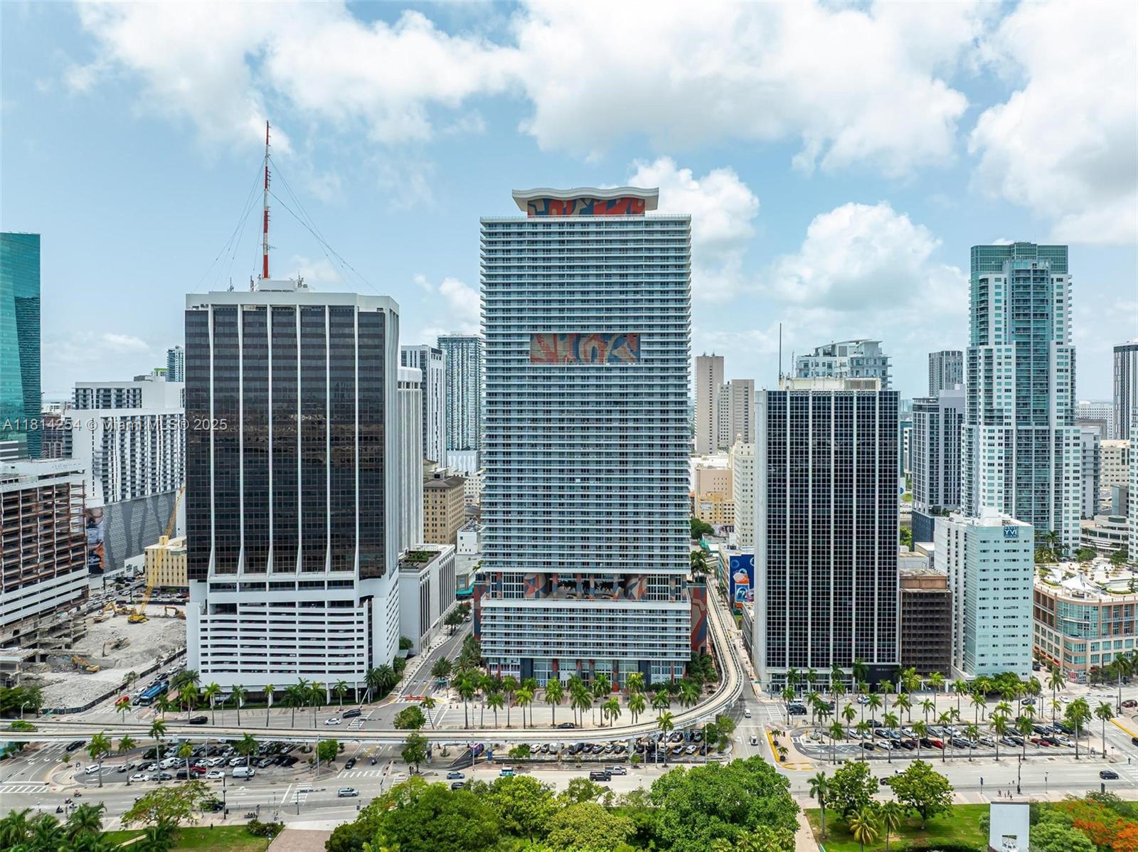 Condo for Sale in Miami, FL