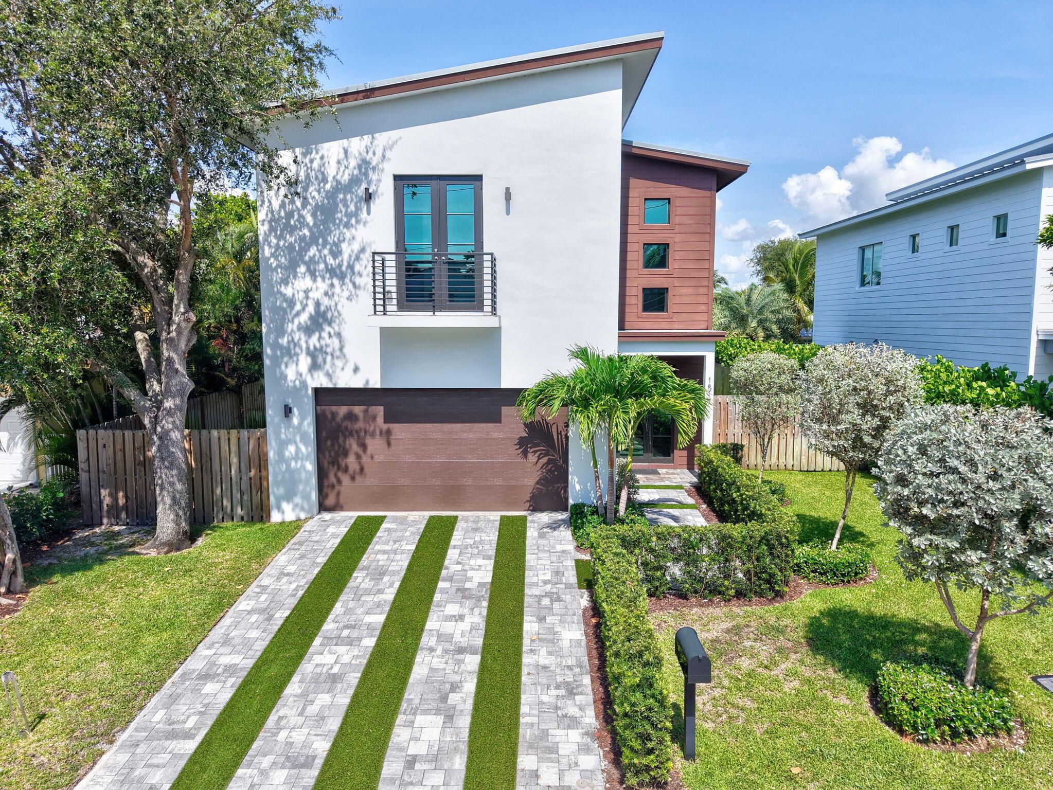 1517 N Lakeside Drive Lake Worth Beach FL 33460 | R11096173