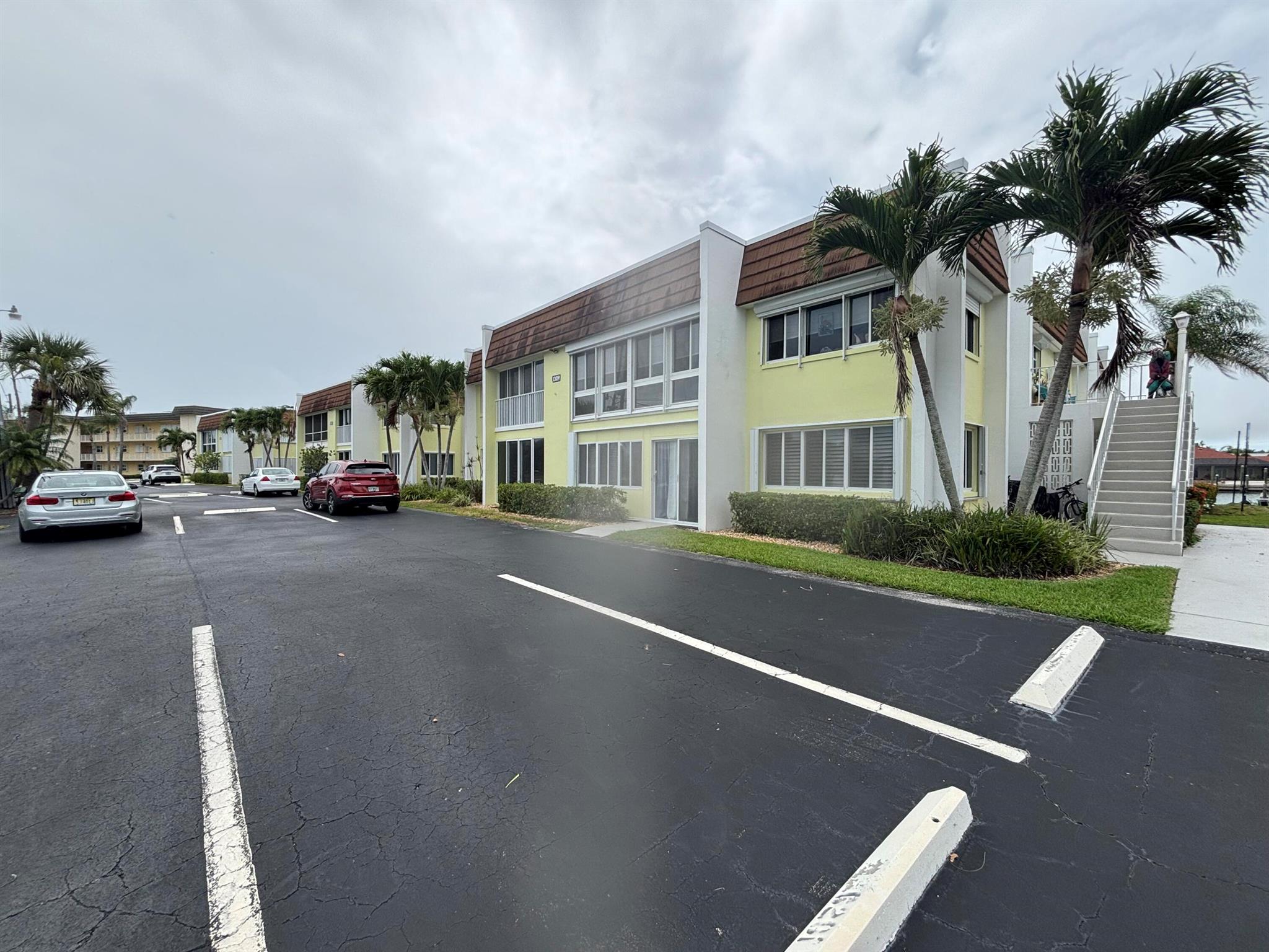 Homes for sale in Fort Pierce, FL | 1309 Bayshore Dr #104, Fort Pierce, FL 34949 | MLS# R11096266