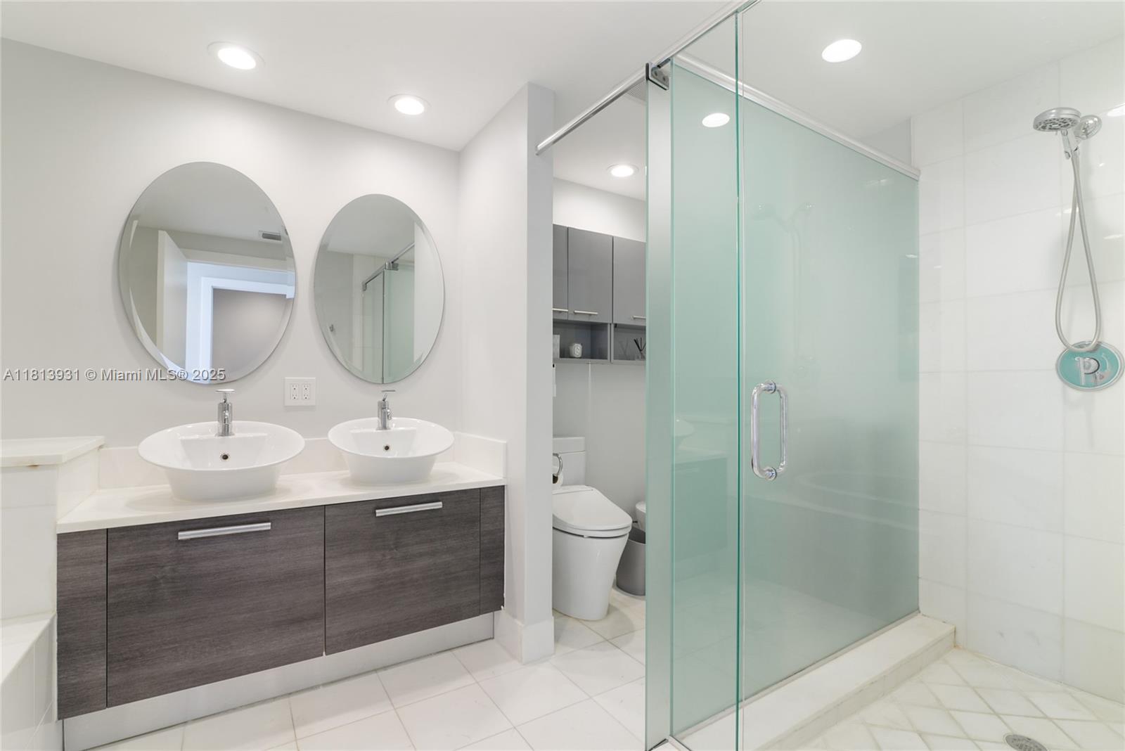 2950 NE 188th St #411, Aventura FL 33180
