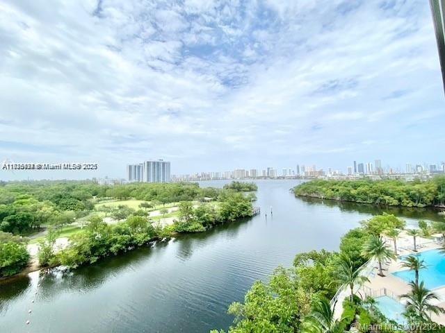 Condo for Sale in North Miami Beach, FL