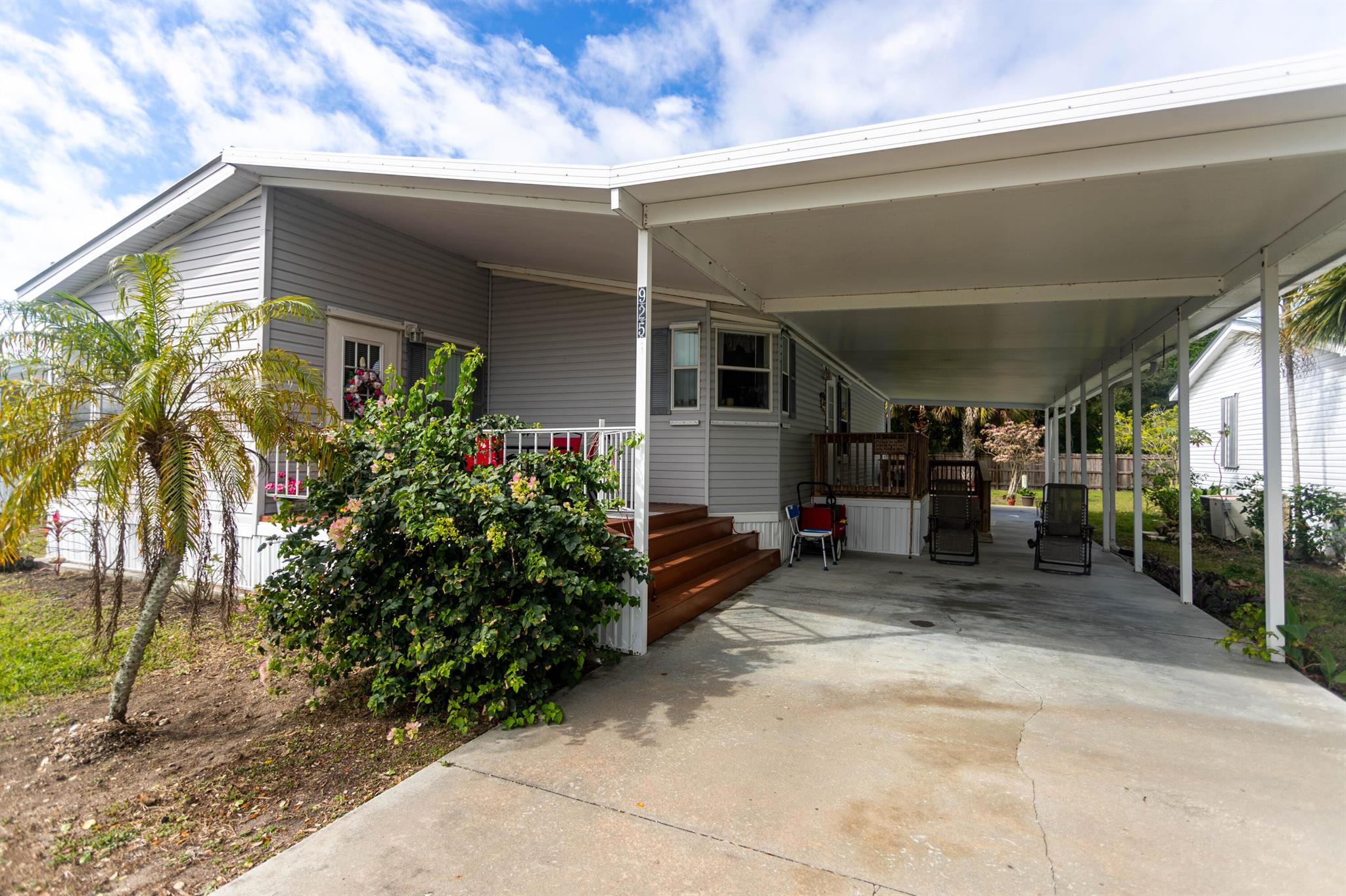 Homes for sale in Moore Haven, FL | 925 Yacht Club Way Nw, Moore Haven, FL 33471 | MLS# R11096404