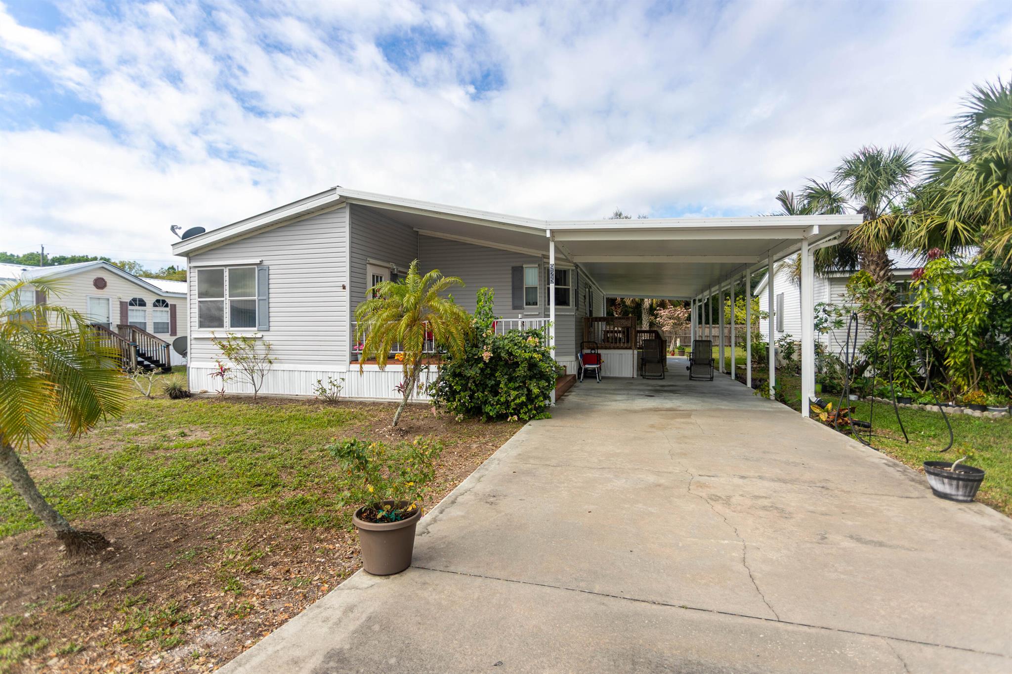 Homes for sale in Moore Haven, FL | 925 Yacht Club Way Nw, Moore Haven, FL 33471 | MLS# R11096404