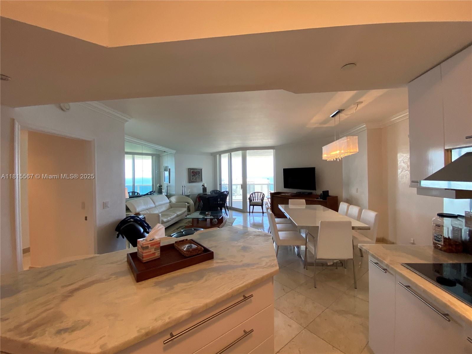 4779 COLLINS AV #3008, Miami Beach FL 33140