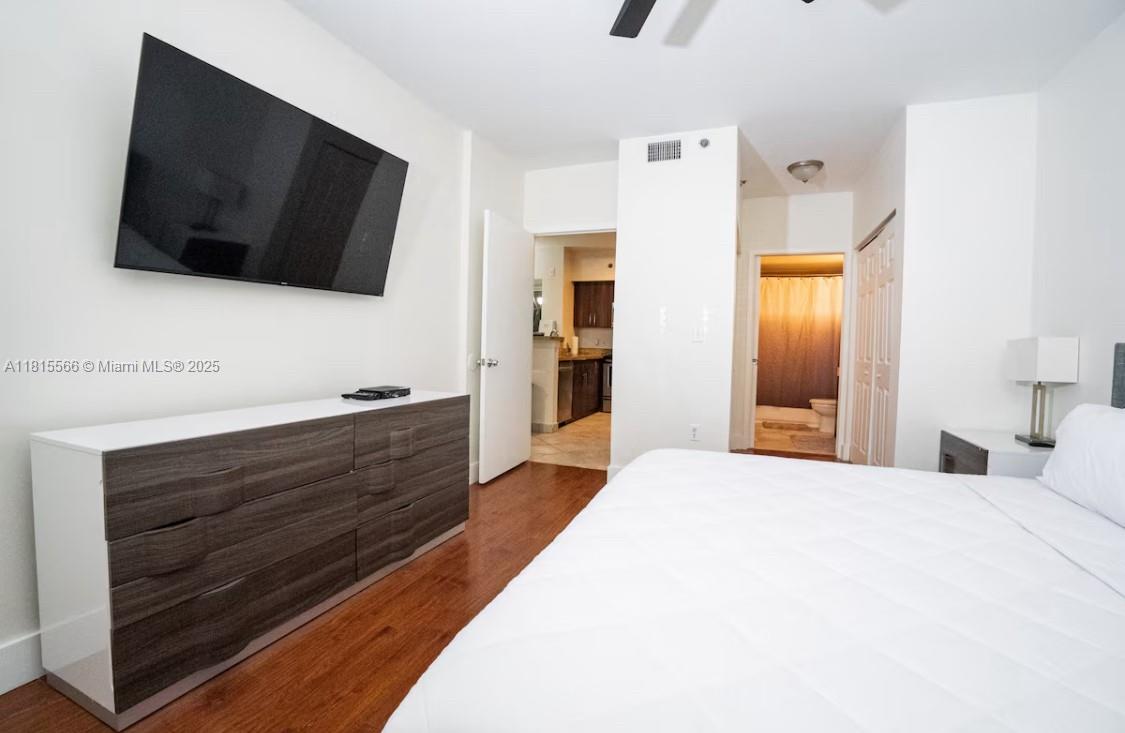19801 E Country Club Drive #4-103, Aventura FL 33180