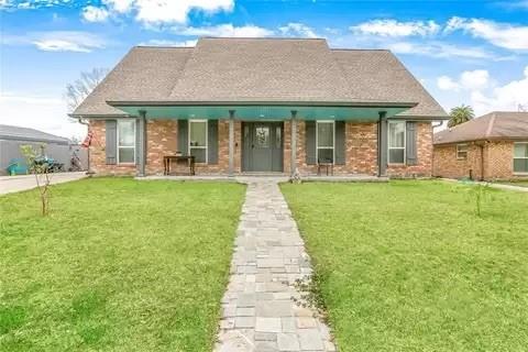 Homes for sale in Braithwaite, LA | 419 Palm Dr, Braithwaite, LA 70040 | MLS# 2505189