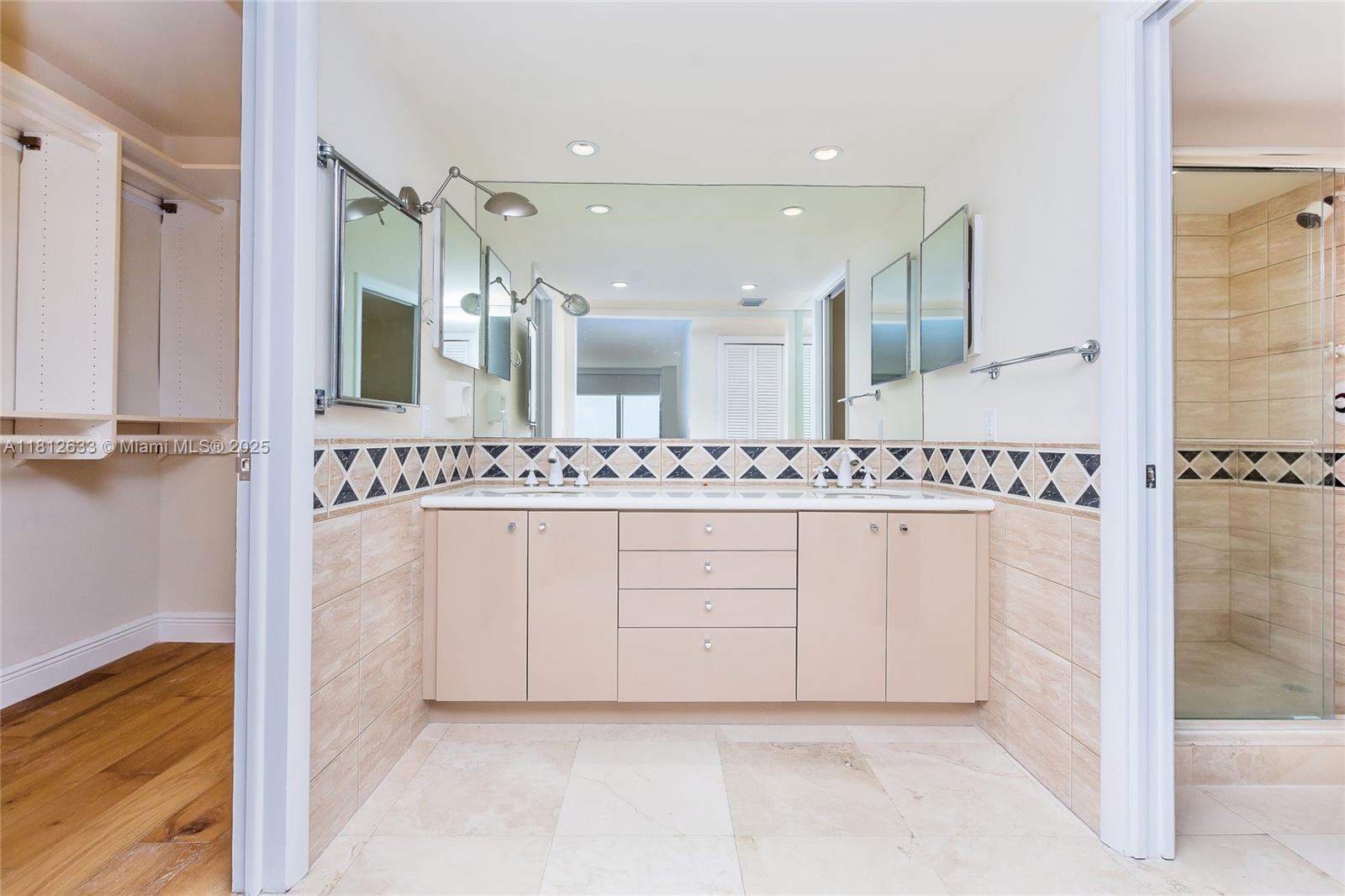 881 Ocean Dr #22A, Key Biscayne FL 33149