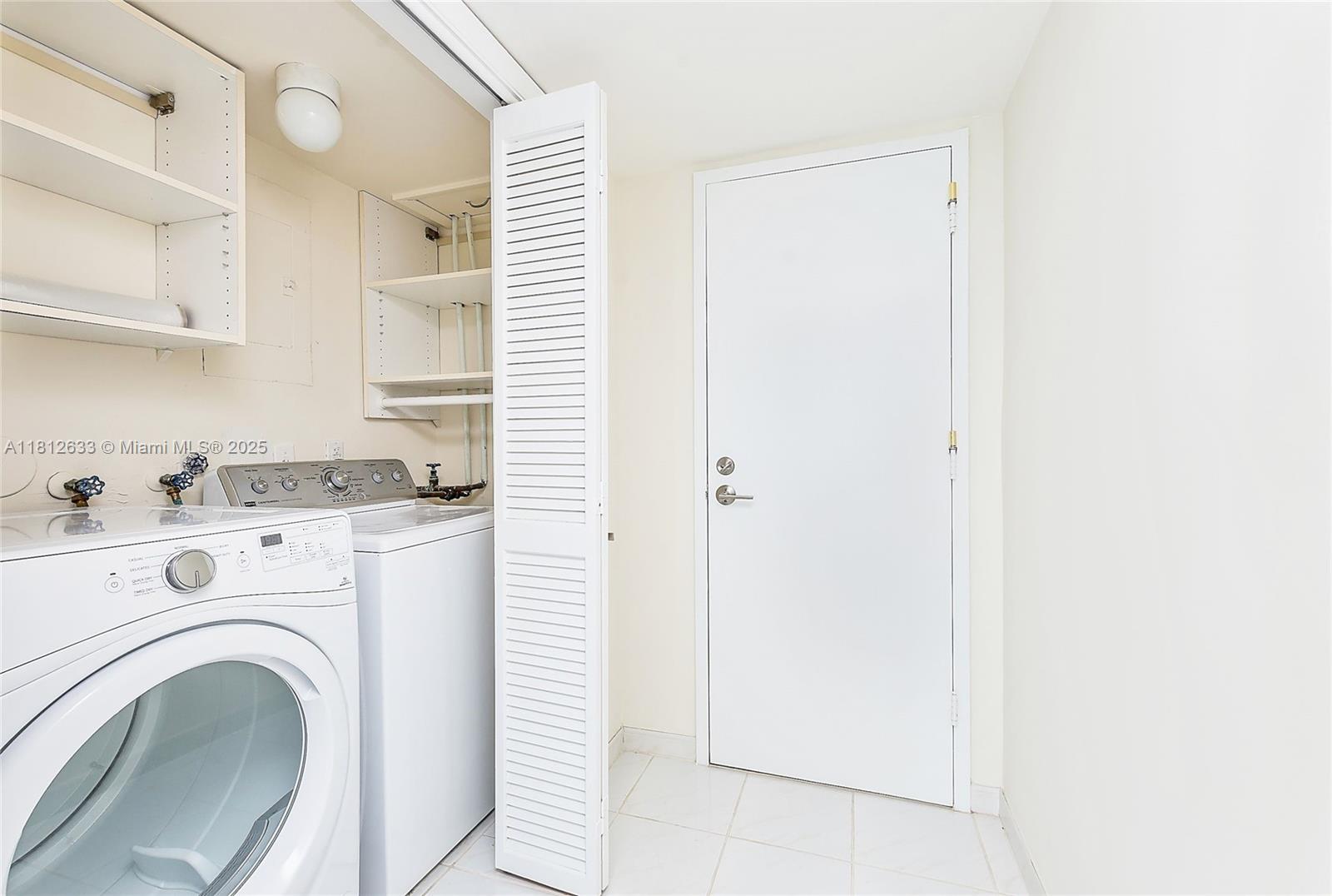 881 Ocean Dr #22A, Key Biscayne FL 33149