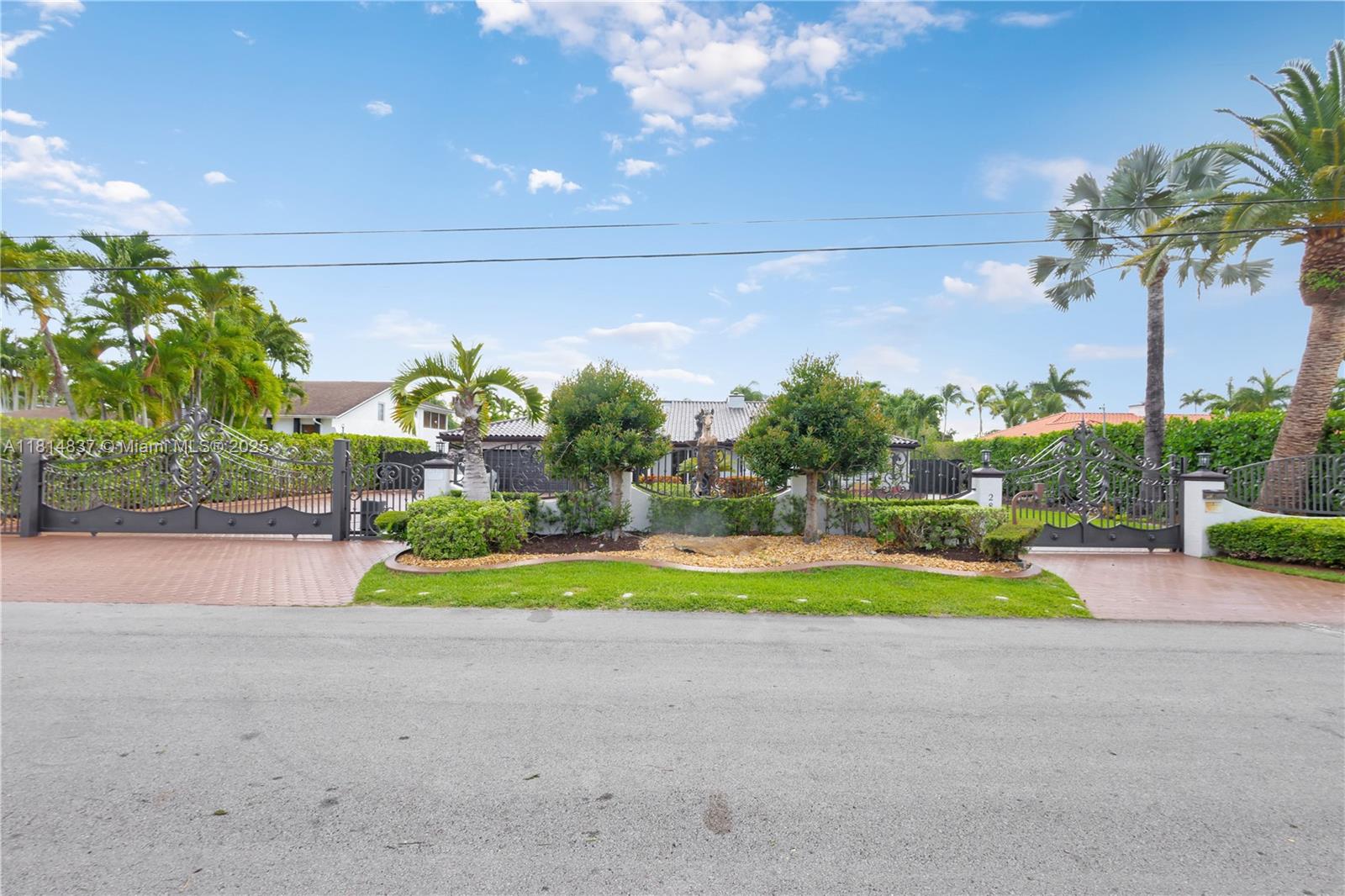 Homes for sale in Miami, FL | 2840 Sw 128Th Ave, Miami, FL 33175 | MLS# A11814837