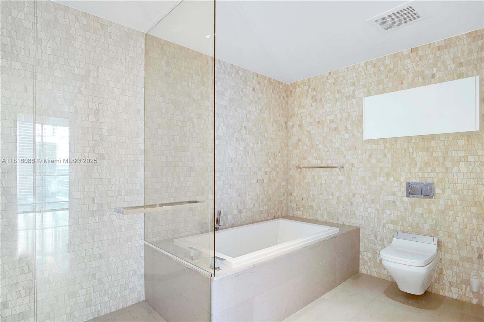 88 SW 7th St #1205, Miami FL 33130