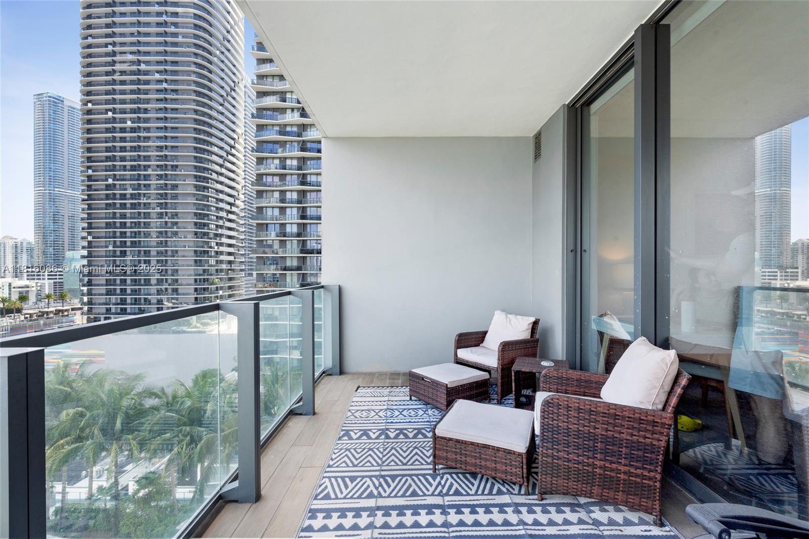 88 SW 7th St #1205, Miami FL 33130