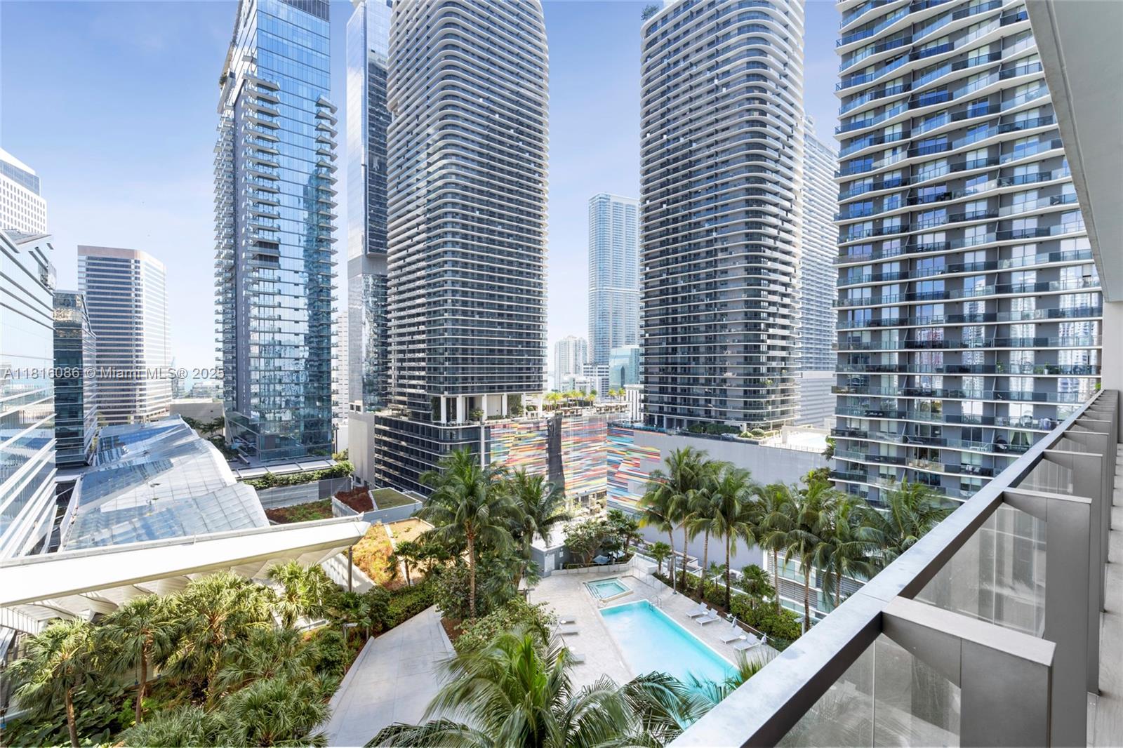 88 SW 7th St #1205, Miami FL 33130
