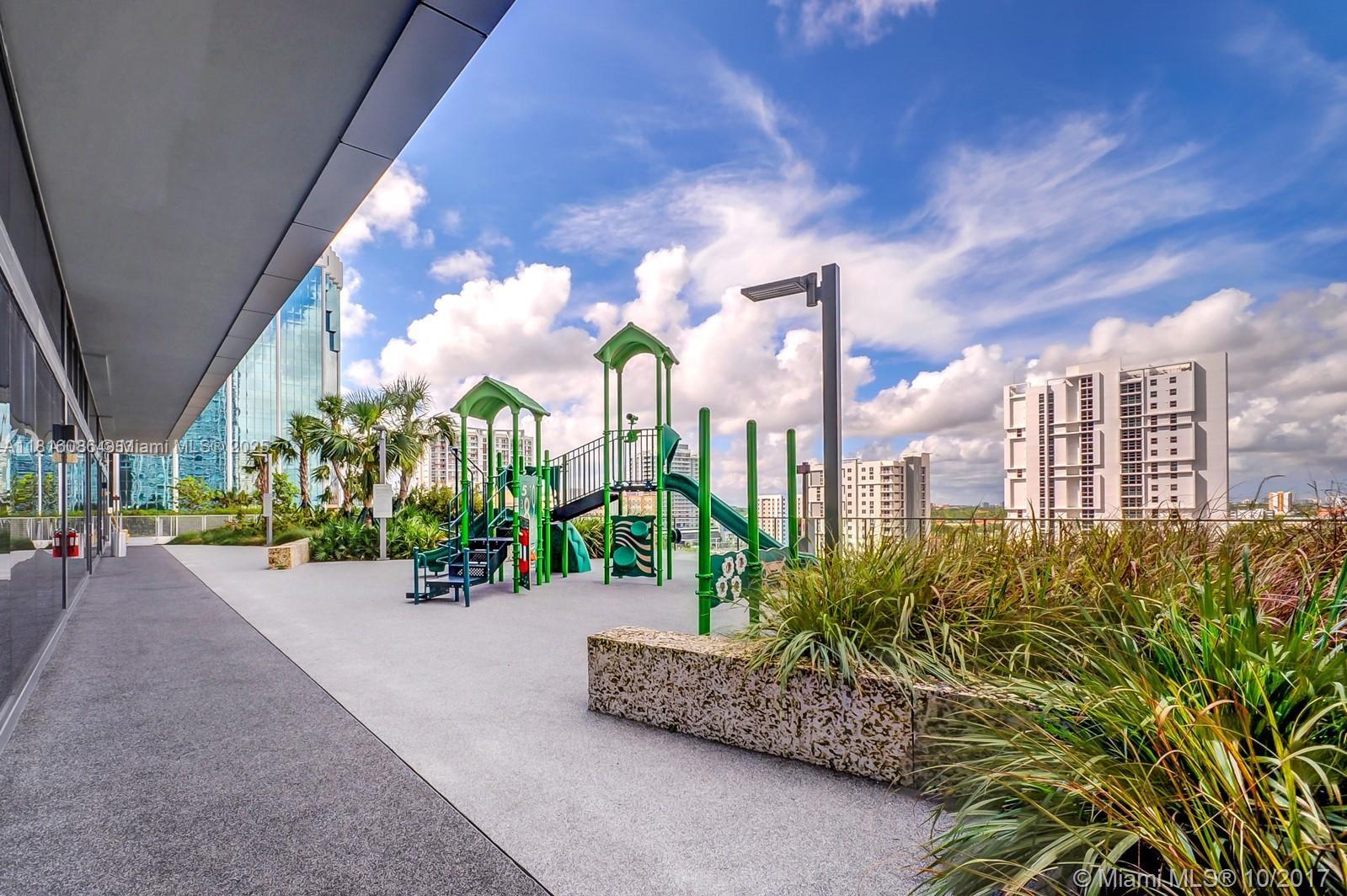 88 SW 7th St #1205, Miami FL 33130