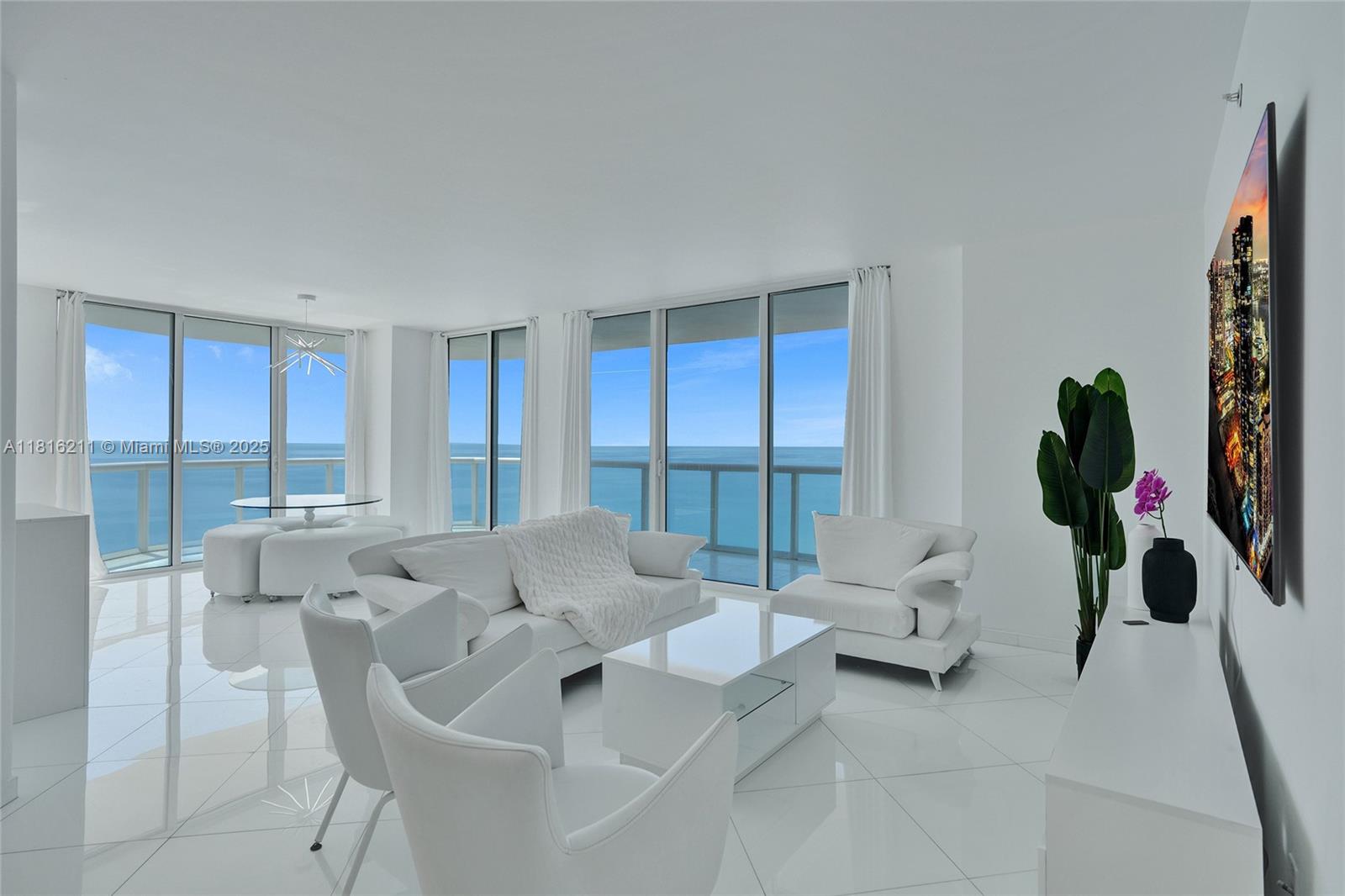 Apartamento à Venda em Miami Beach, FL
