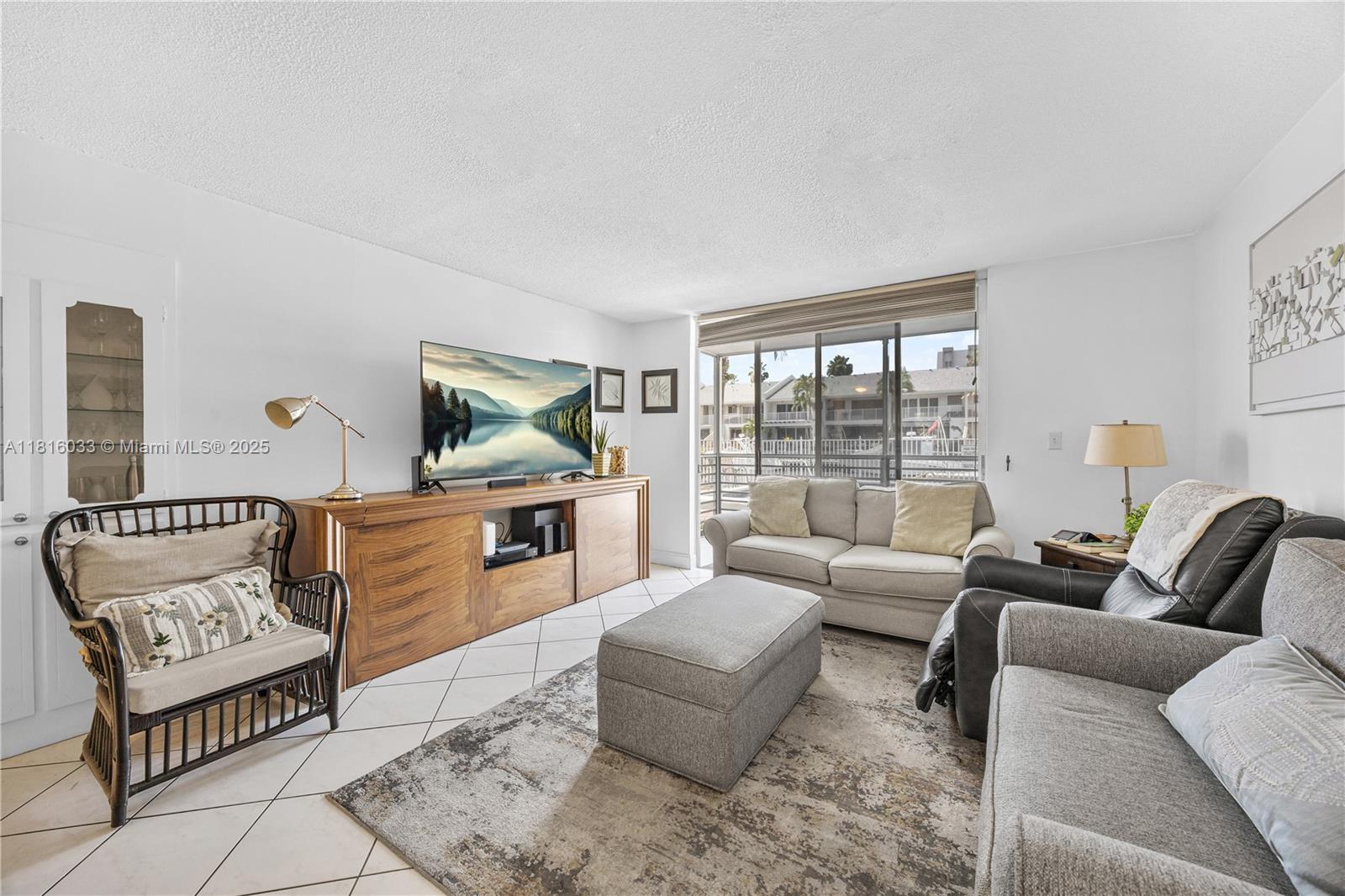 Eden Isles Condo No 6