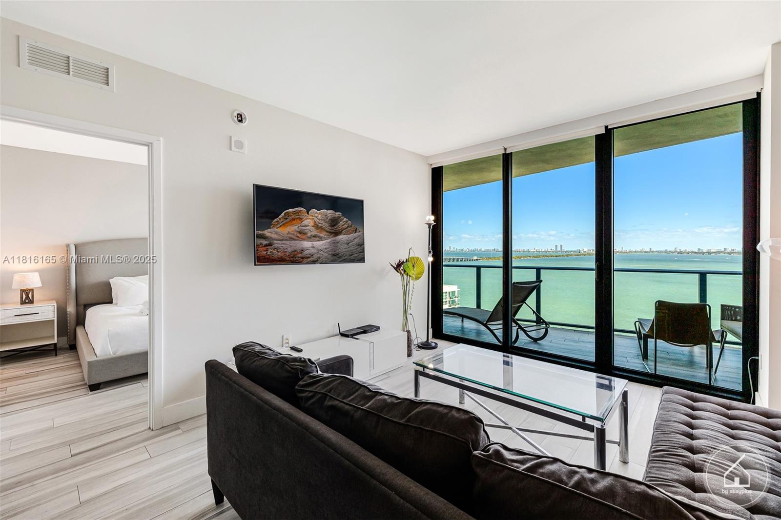 Apartamento para Alugar em Miami, FL