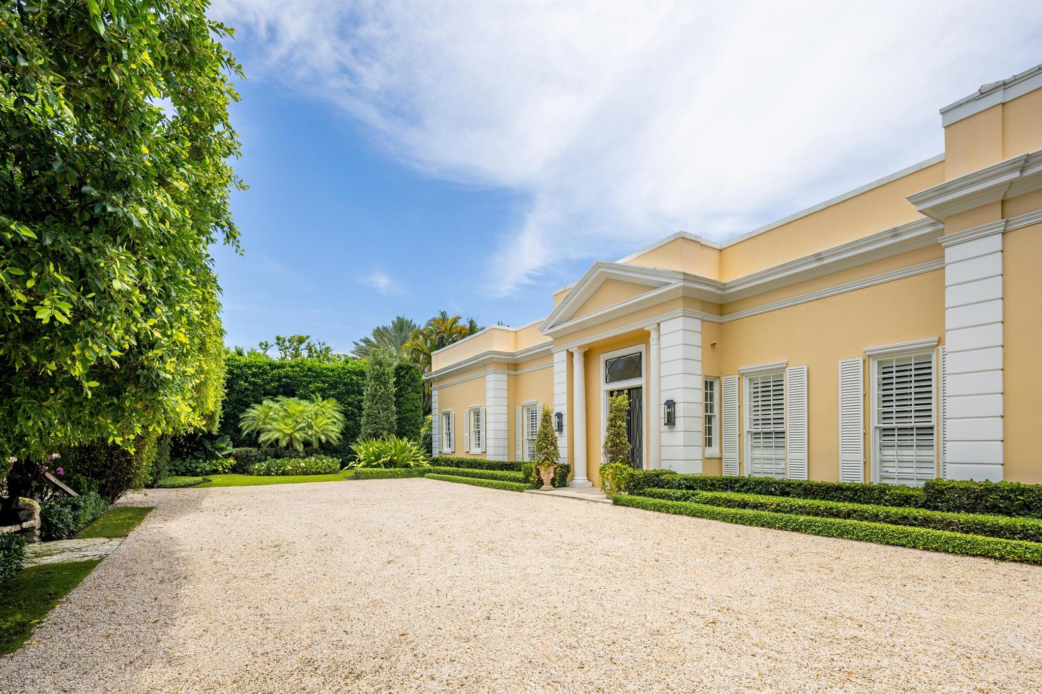 Homes for sale in Palm Beach, FL | 142 Casa Bendita, Palm Beach, FL 33480 | MLS# R11096836