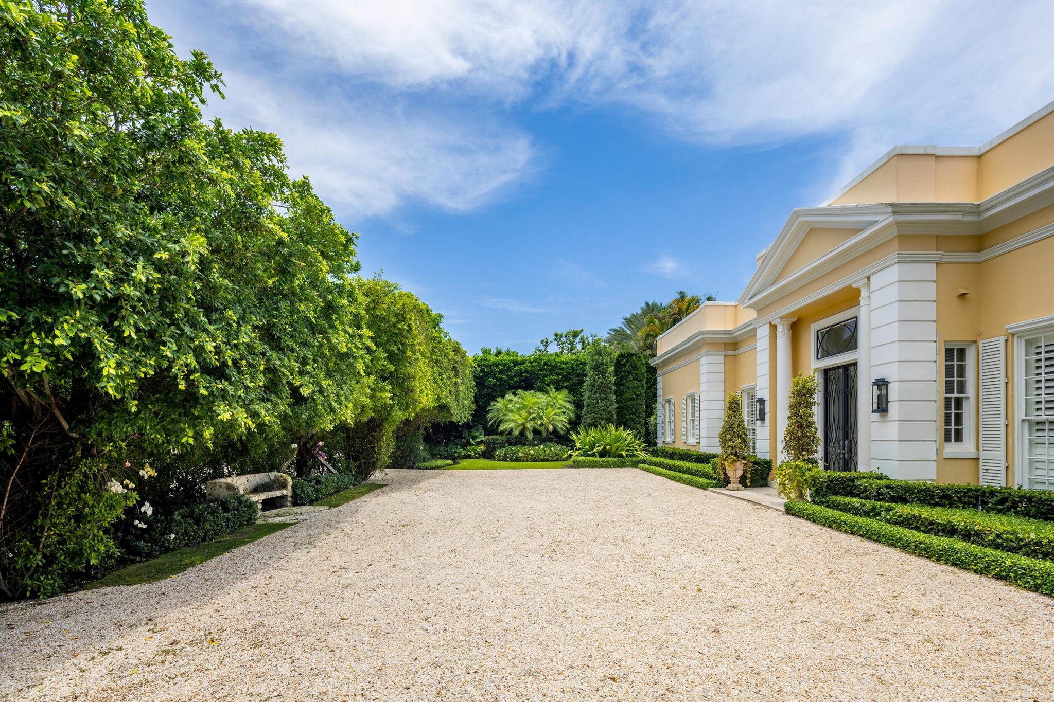 Homes for sale in Palm Beach, FL | 142 Casa Bendita, Palm Beach, FL 33480 | MLS# R11096836