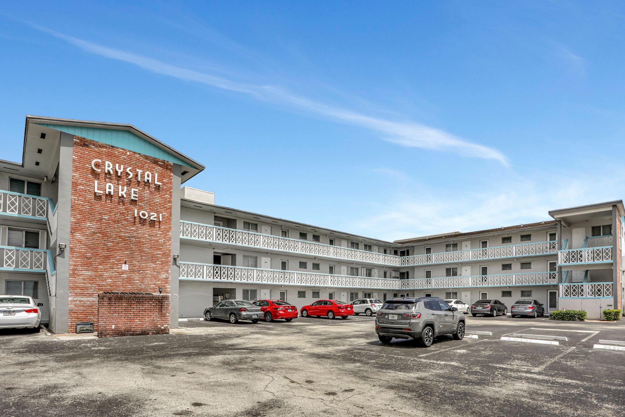Crystal Lake 1021 Condo