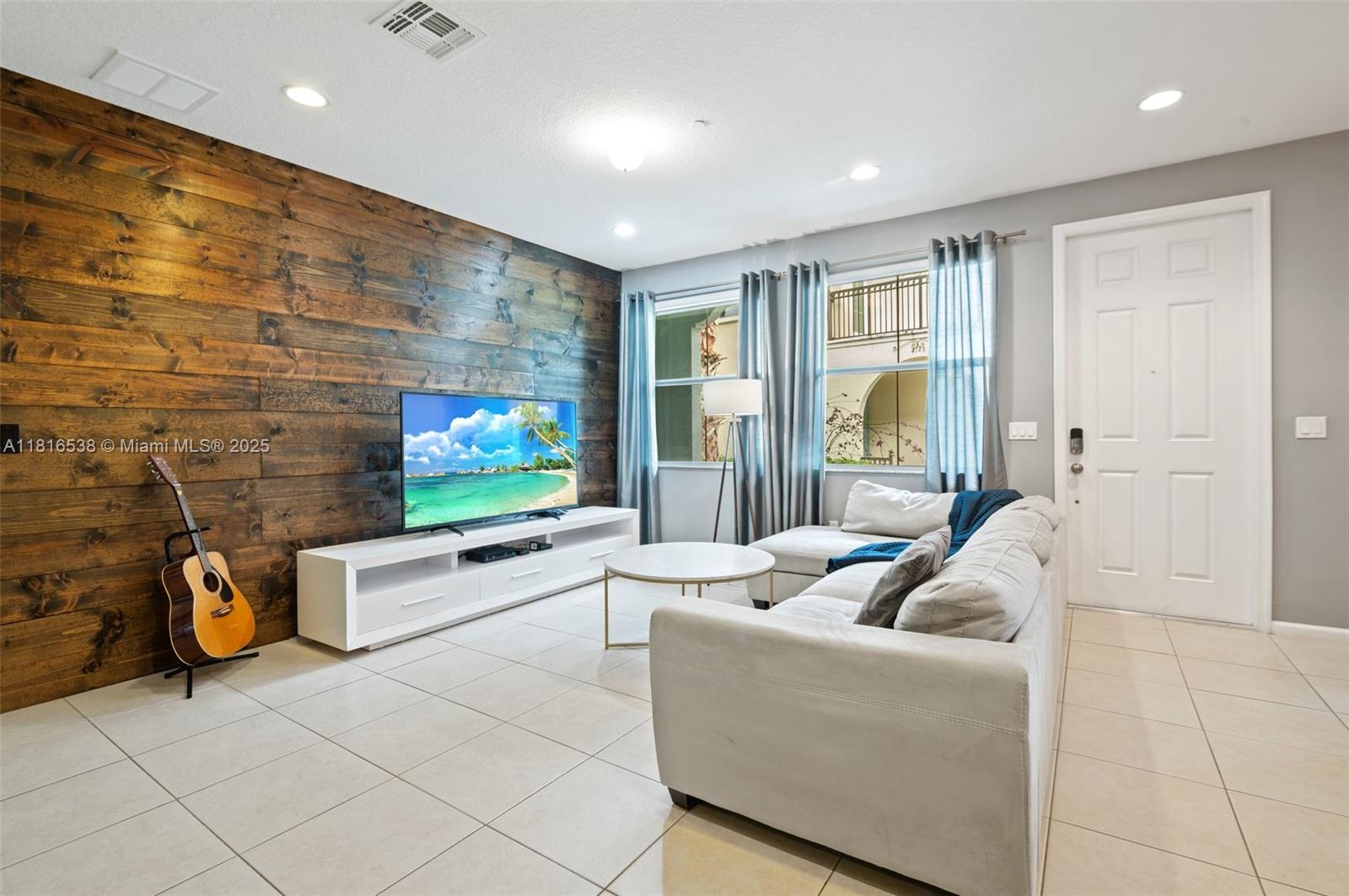 Homes for sale in Cooper City, FL | 4164 Cascada Cir, Cooper City, FL 33024 | MLS# A11816538