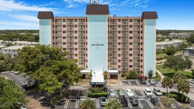 Briarwood Club 3 Condo