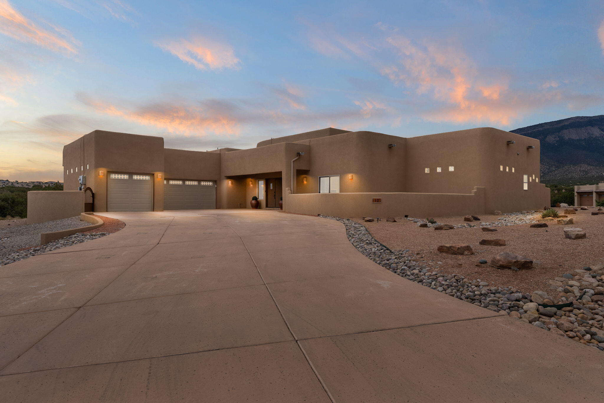 Homes for sale in Placitas, NM | 42 Apache Mesa Rd, Placitas, NM 87043 | MLS# 1085367