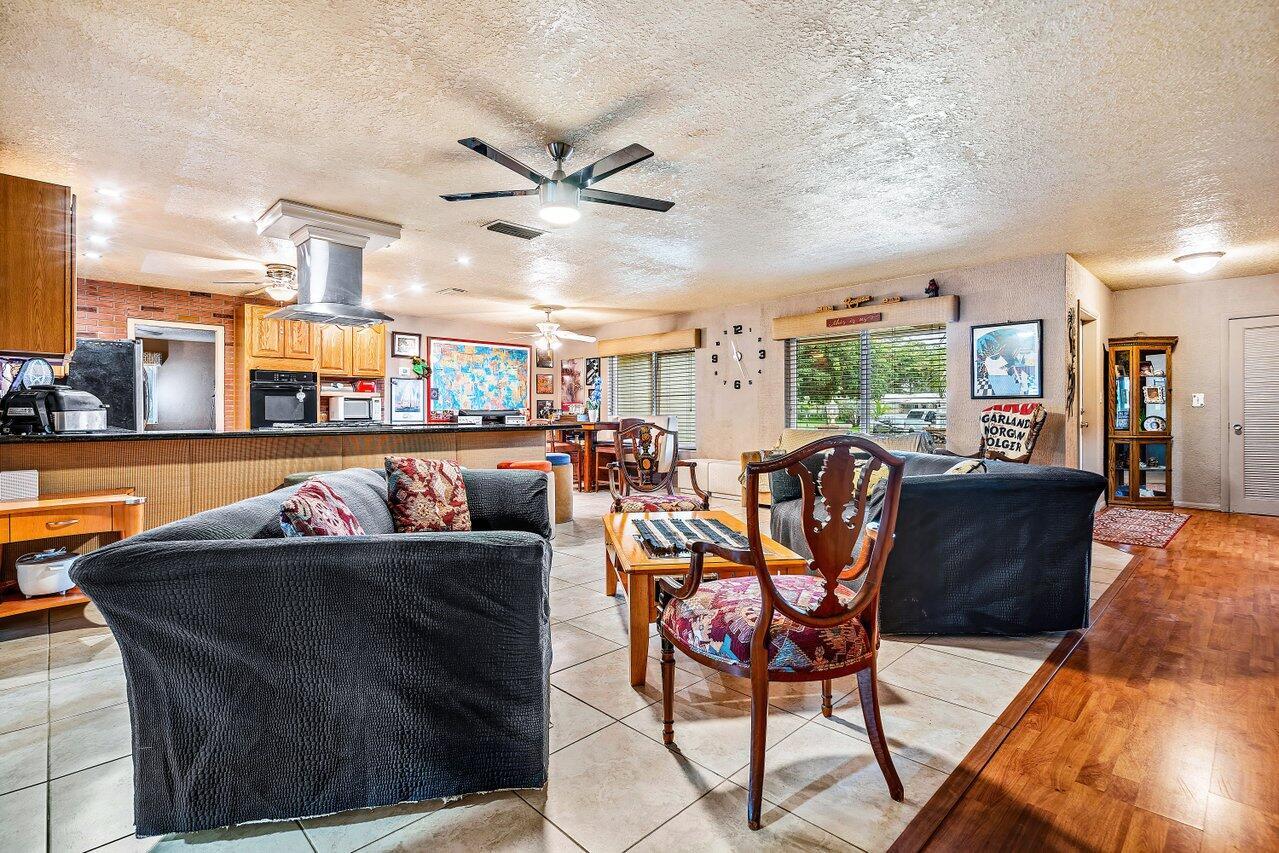 Homes for sale in Pembroke Pines, FL | 8330 Nw 23Rd Street, Pembroke Pines, FL 33024 | MLS# R11097118