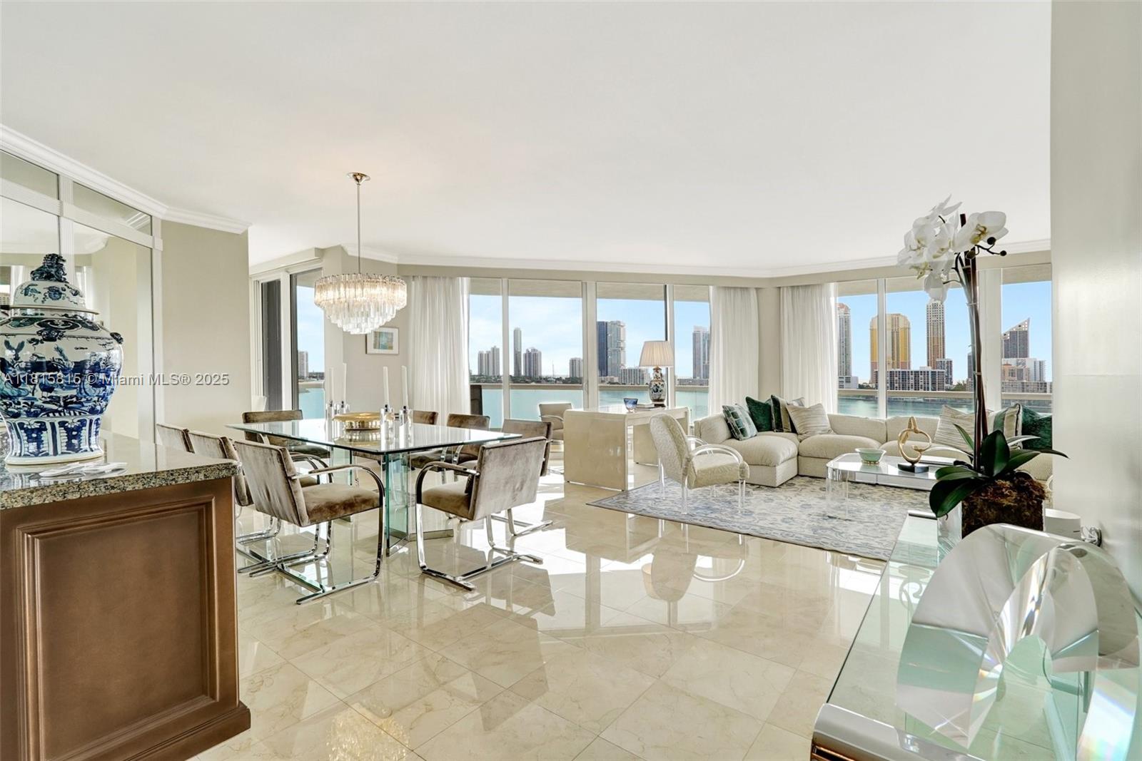 Condo for Sale in Aventura, FL