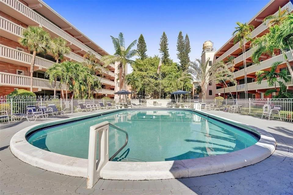 Eldorado Plaza West Condo