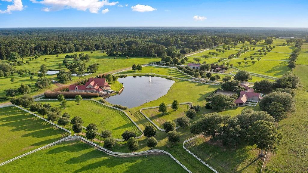 listing main picture