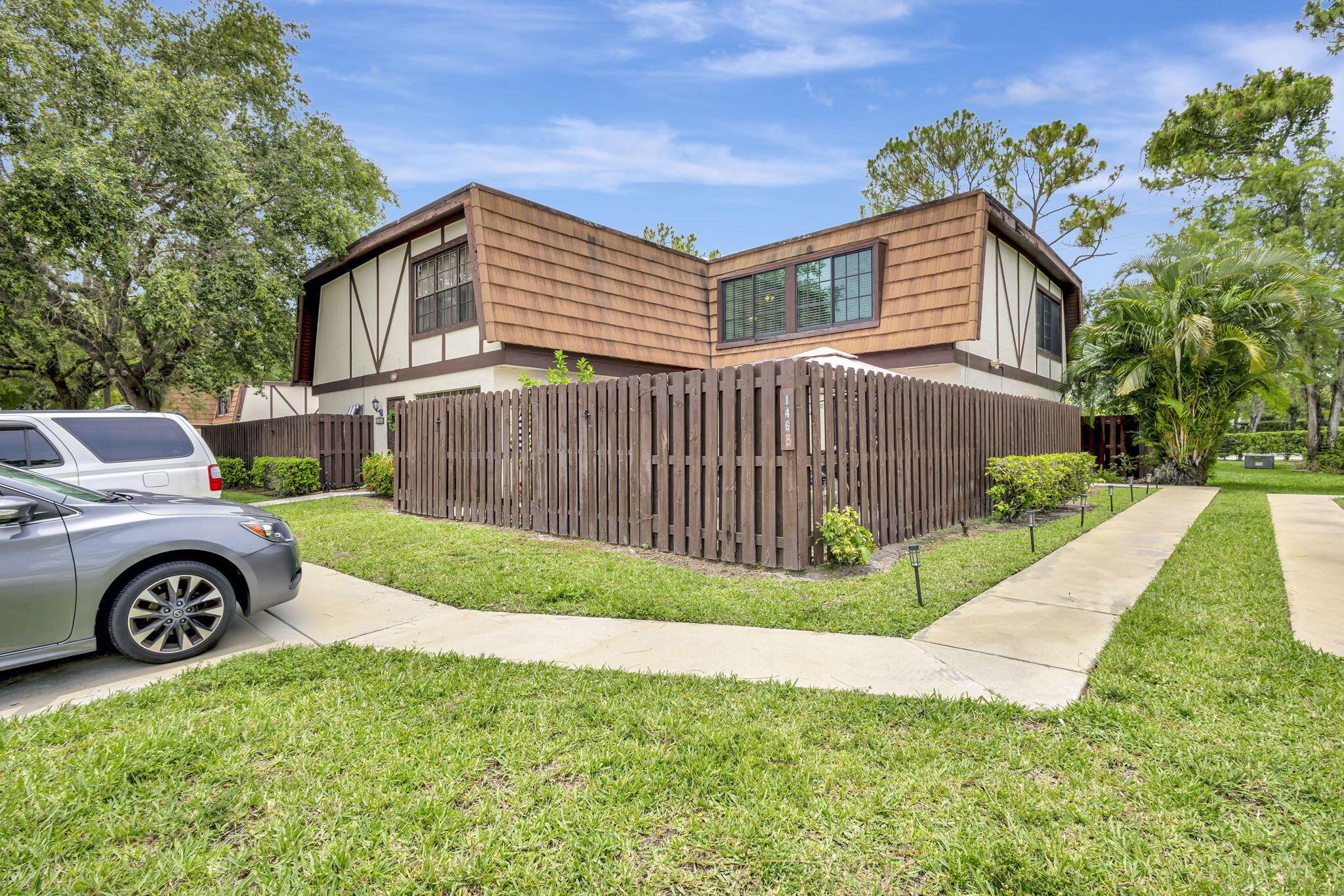 Homes for sale in Royal Palm Beach, FL | 146 Weybridge Circle #B, Royal Palm Beach, FL 33411 | MLS# R11097241