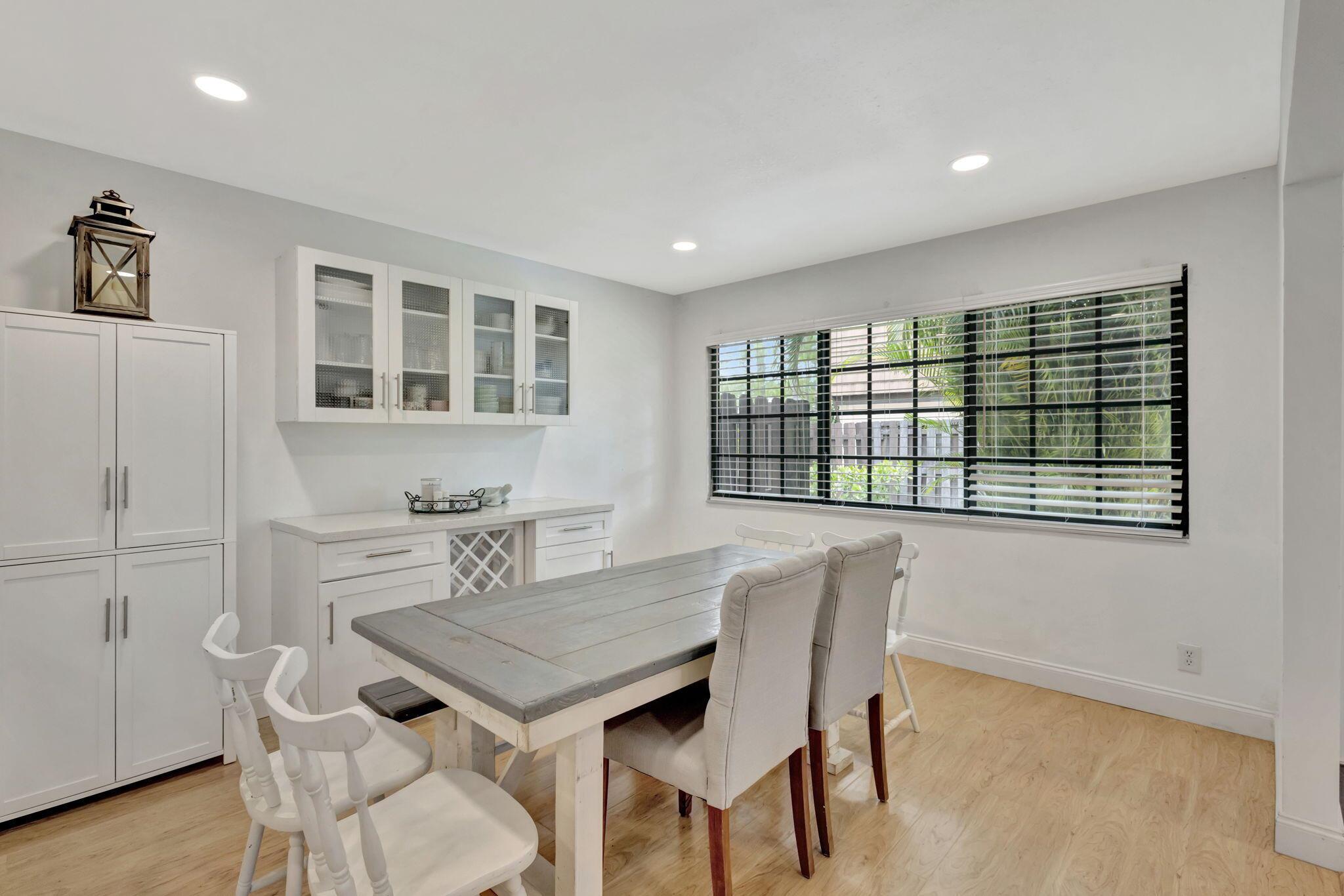 Homes for sale in Royal Palm Beach, FL | 146 Weybridge Circle #B, Royal Palm Beach, FL 33411 | MLS# R11097241