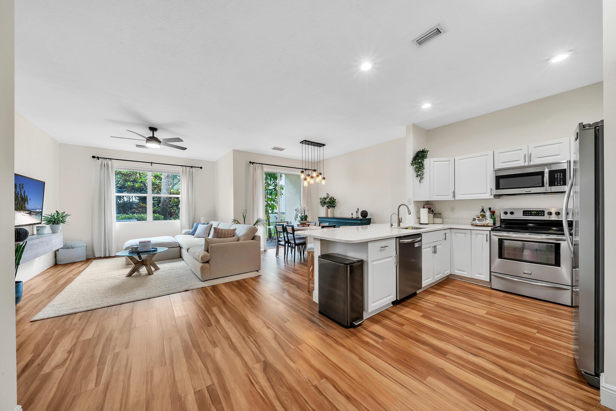 Seminole Gardens At Woodb