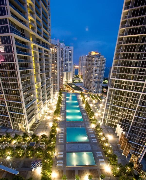 Condo for Sale in Miami, FL